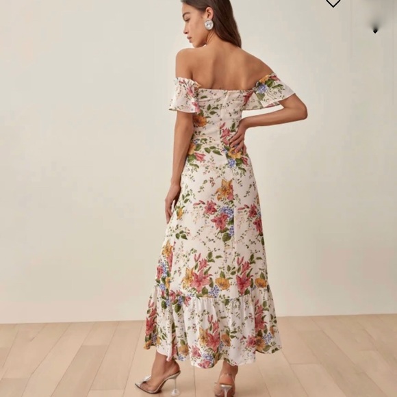 Reformation Butterfly Dress in Marie Antoinette - Picture 5 of 14